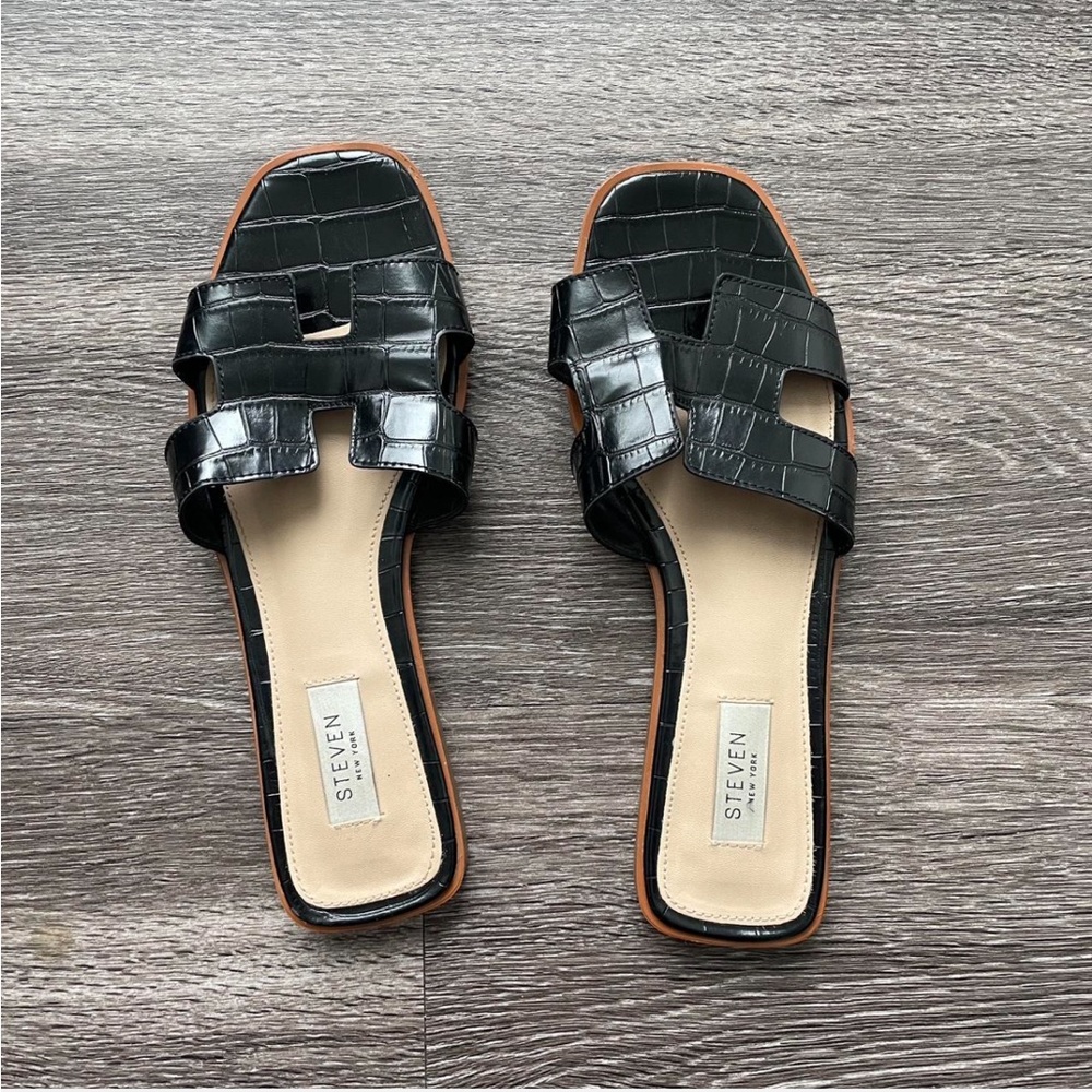Steve Madden Black Leather Sandals